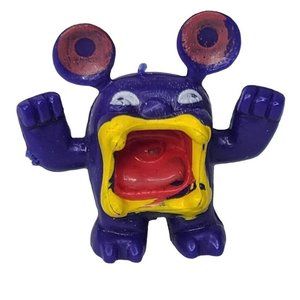 Pokemon 2006 Mini Vinyl R/L W Gumball Miniature Size Loudred Action Figure